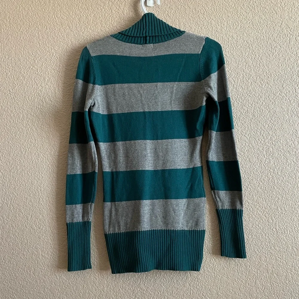 Guess | Sweater - Picture 3 of 5
